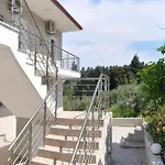 Calua Seaview Rooms Aparthotel 3*