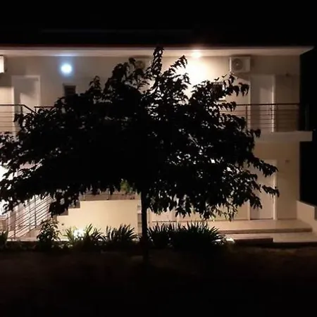 Valiant Sea Aparthotel
