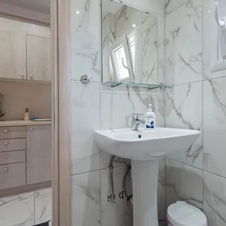Calua Seaview Rooms 3*