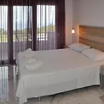 Calua Seaview Rooms 3* كريوبيجي
