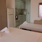 Calua Seaview Rooms 3* كريوبيجي