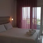 شقة فندقية Calua Seaview Rooms