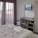 Ξενοδοχείο με διαμερίσματα Calua Seaview Rooms Κρυοπηγή