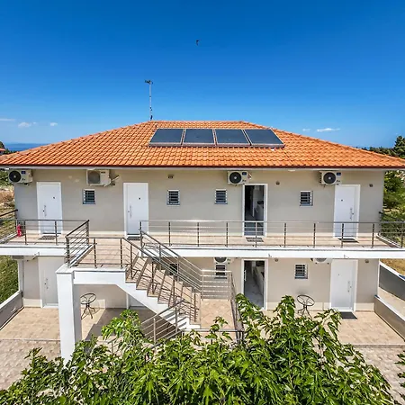 Ξενοδοχείο με διαμερίσματα Calua Seaview Rooms 3*