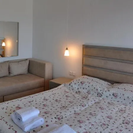 Calua Seaview Lägenhetshotell Kryopigi